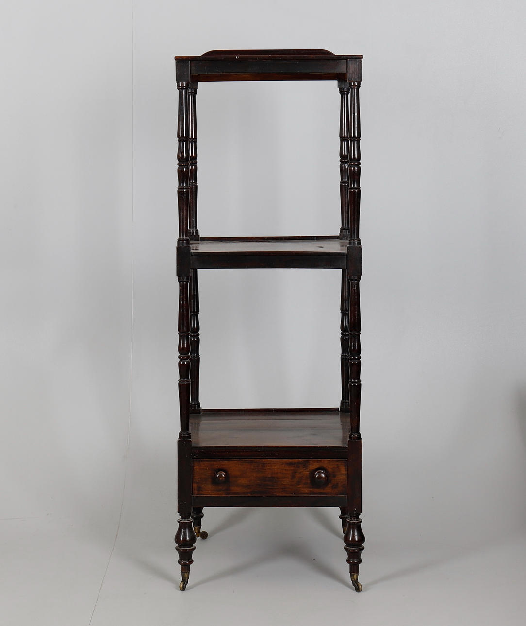 WILLIAM IV ROSEWOOD KOLMITASO MITÄ EI.