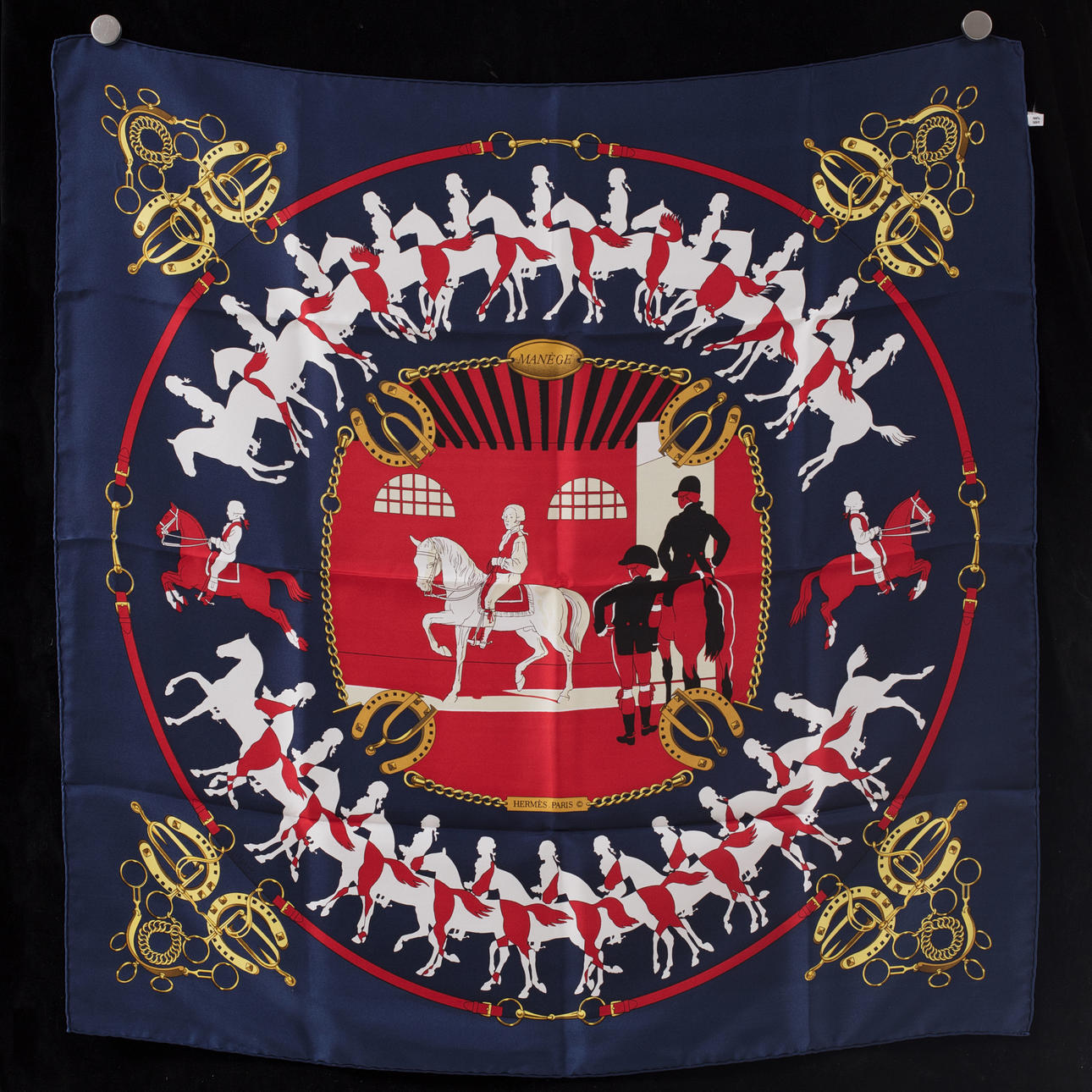 BUFANDA, Hermès, "Manège".