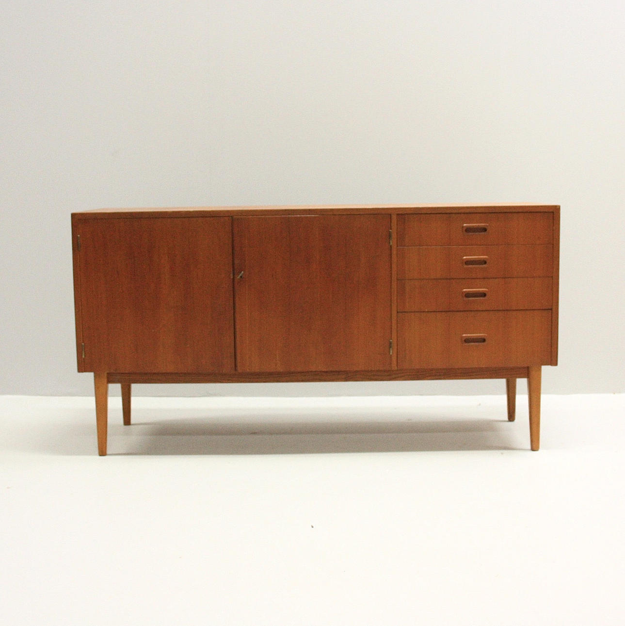 SKÆNK, teaktræ, 60er.