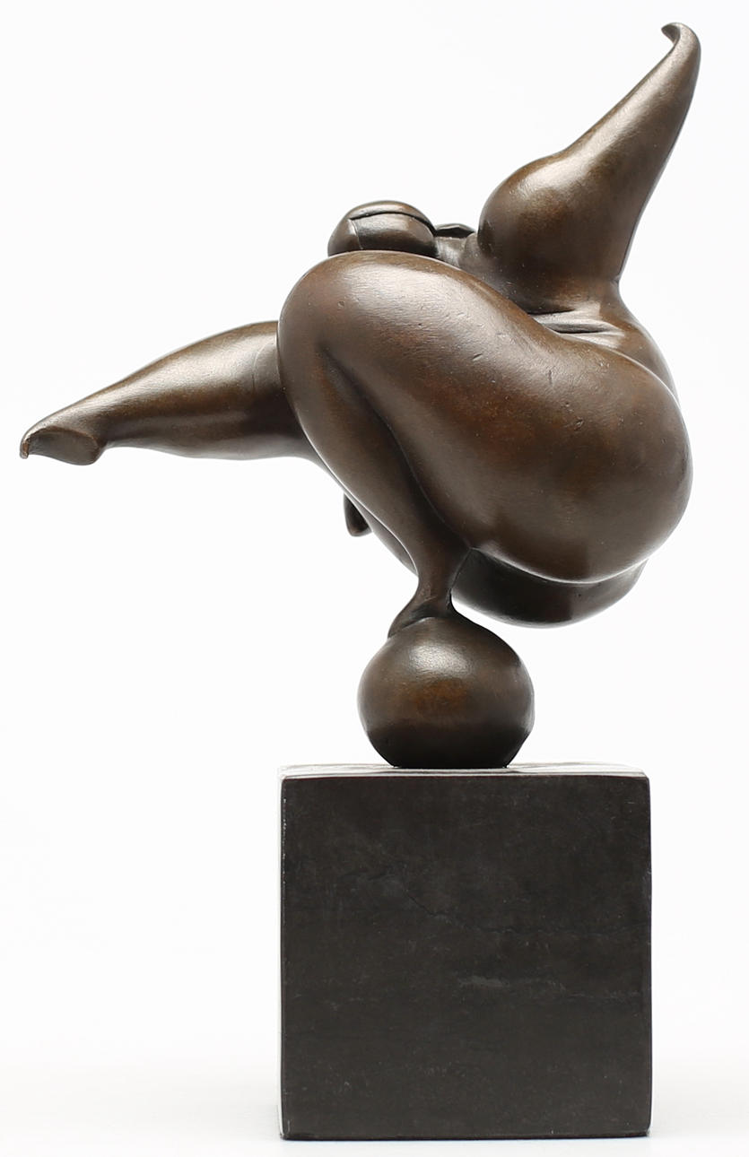 OIDENTIFIERAD KONSTNÄR. Modell. Brons. Signerad Milo.