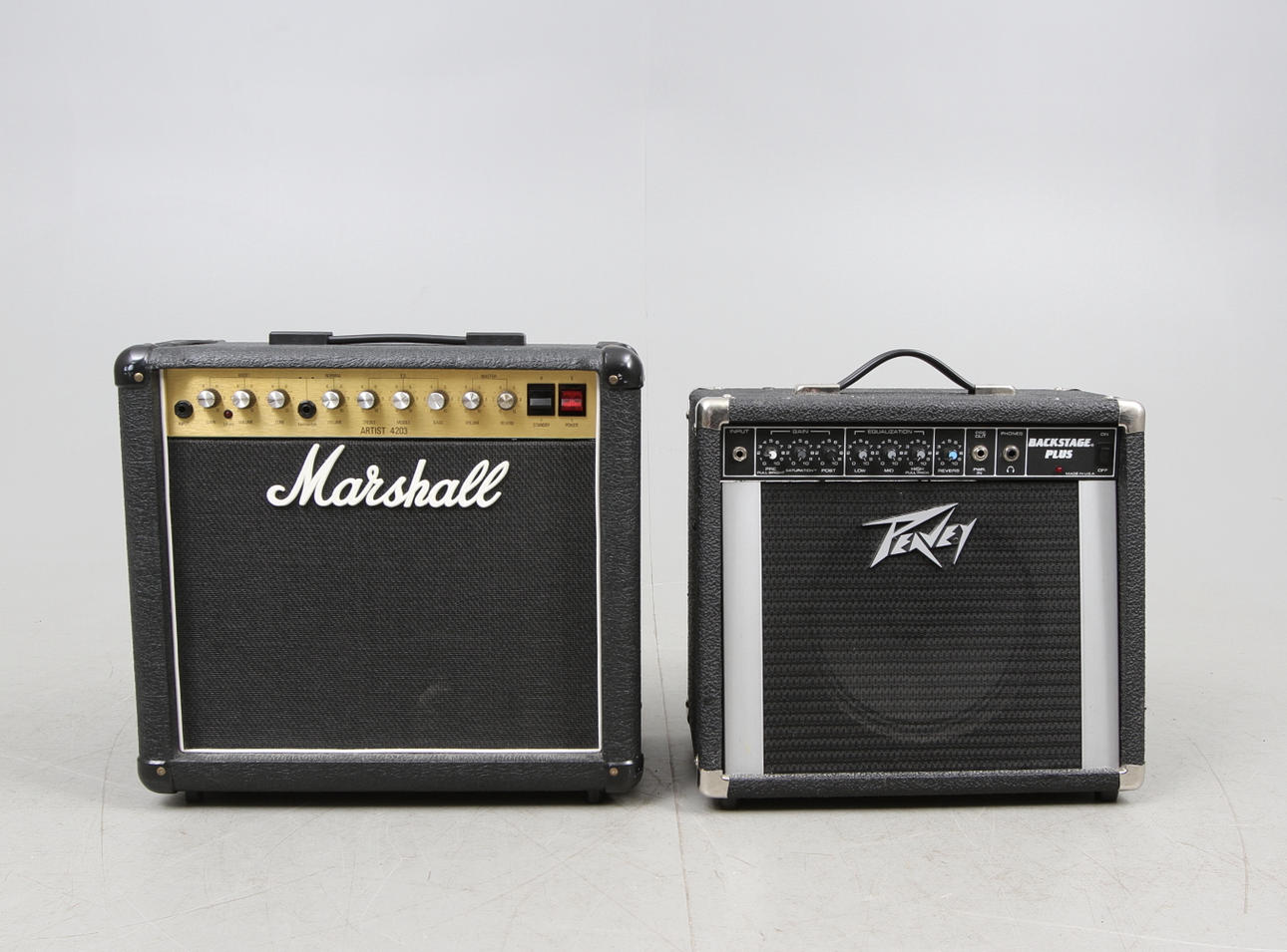 FÖRSTÄRKARE, Marshall 4203 samt Peavey, modell Backstage Plus.