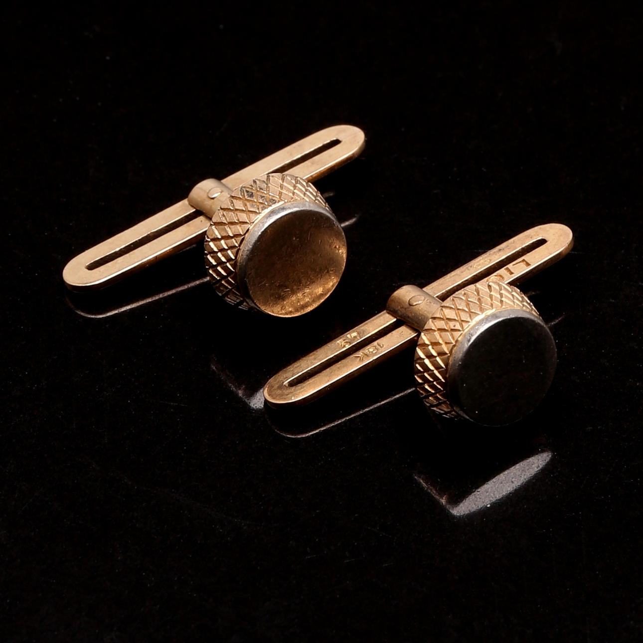 FRACKKNAPPAR, 18K rödguld.