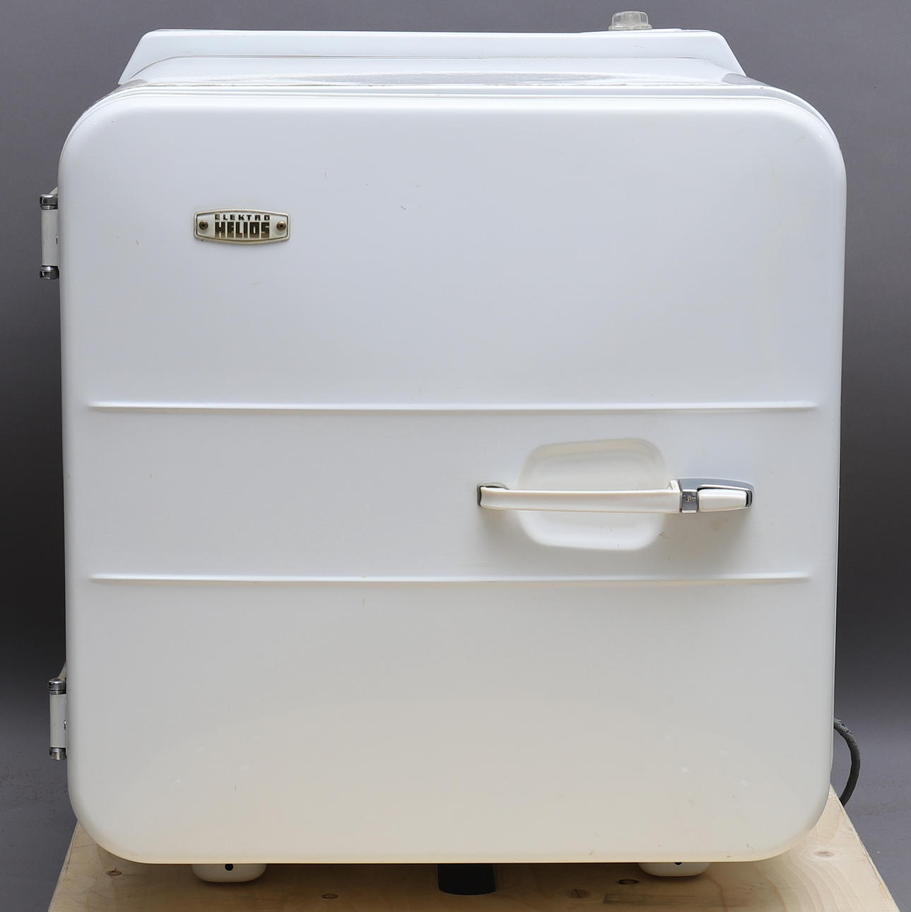 KÜHLSCHRANK, Elektro Helios, Typ AE-50.