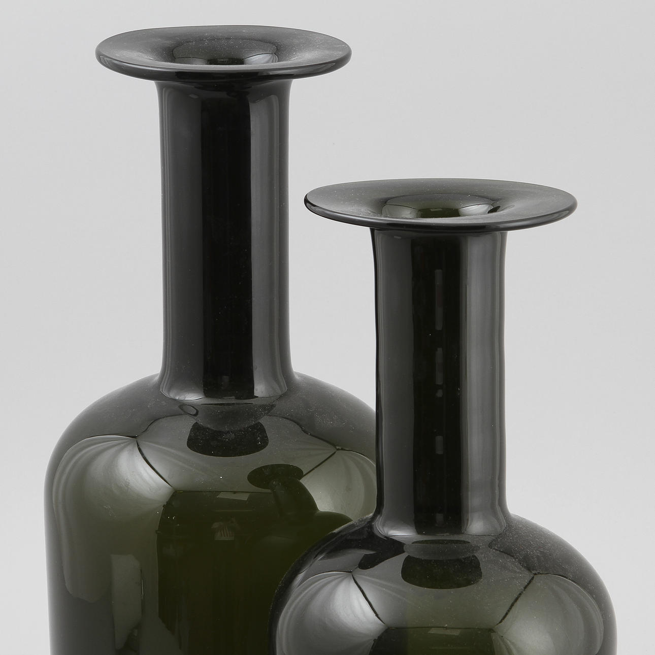 FLASKOR, 2 st, glas, Holmegaards glasbruk, 1900-talets mitt.