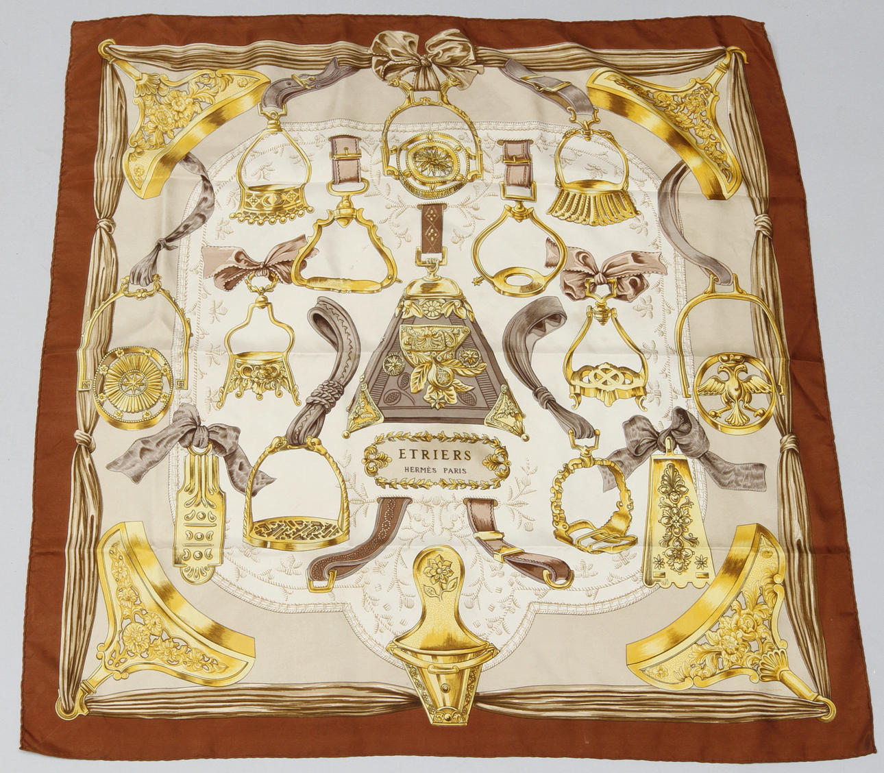 SCARF, siden. "Etriers" Design F de la Perriere, Hermès Paris.