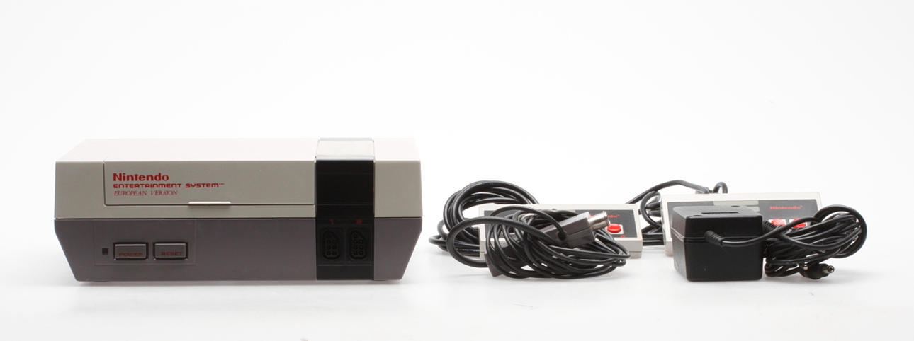 SPELKONSOL, 3 delar, 8-bit NES-PAL-001, Nintendo.