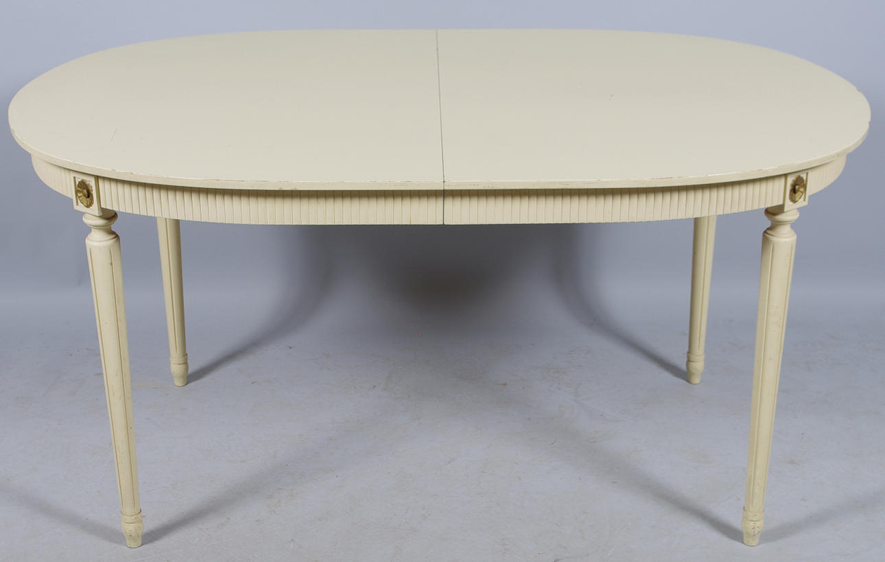 MATSALSBORD, vitmålat, gustaviansk stil.