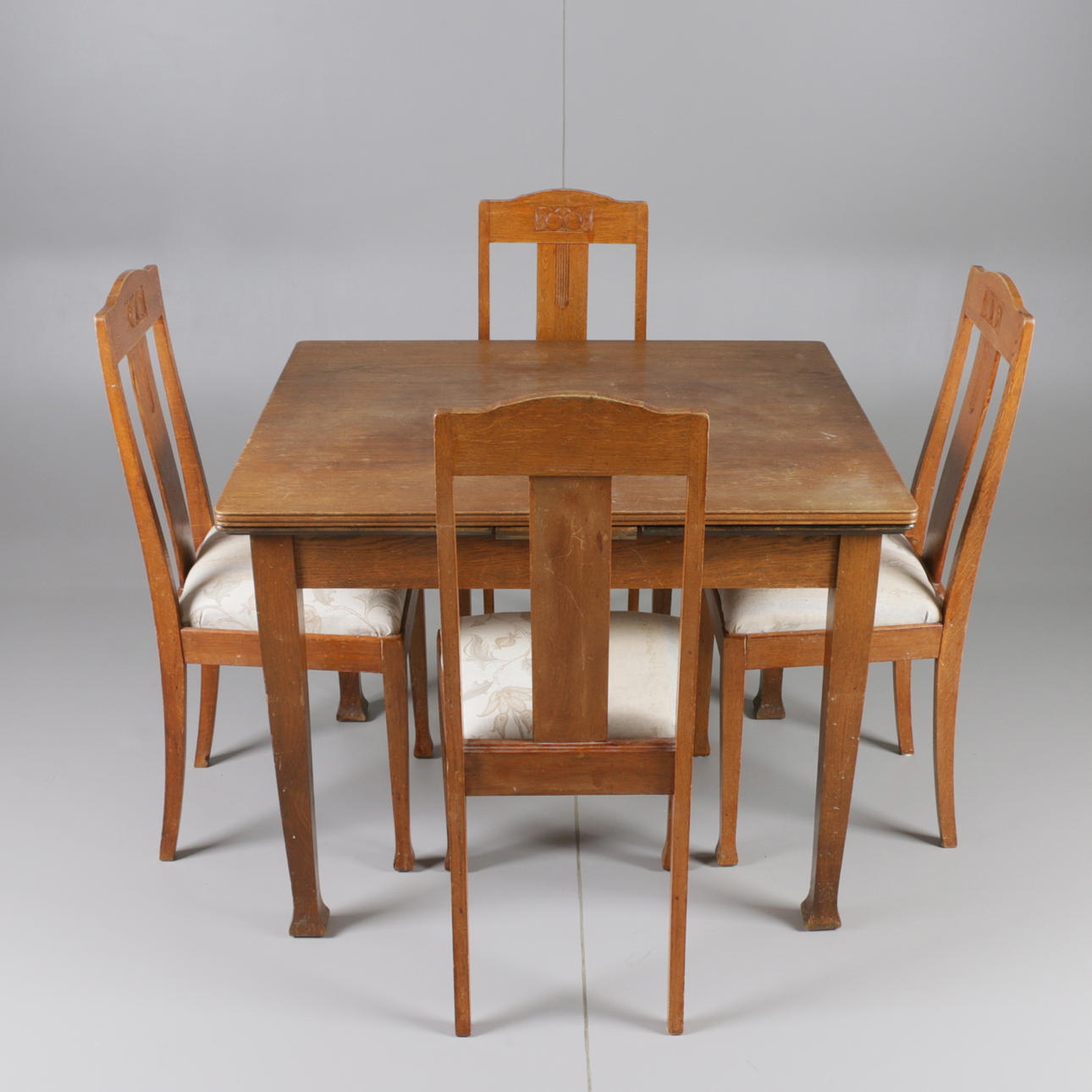 MATSALSMÖBEL, 5 delar, "Äpplet", jugend, 1900-tal.