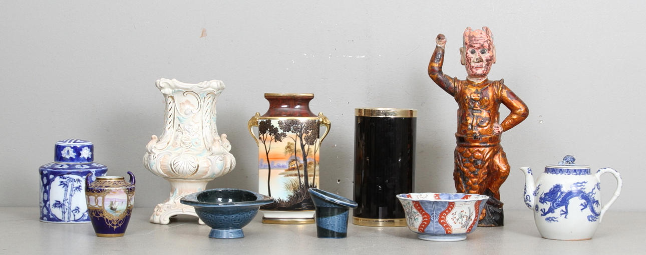 DIVERSE, 10 delar, bl.a. ostindiska föremål, 1900-tal.