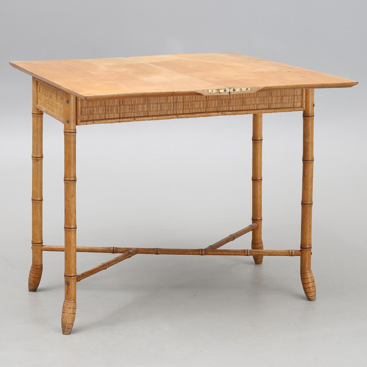 GAME TABLE with bamboo base.