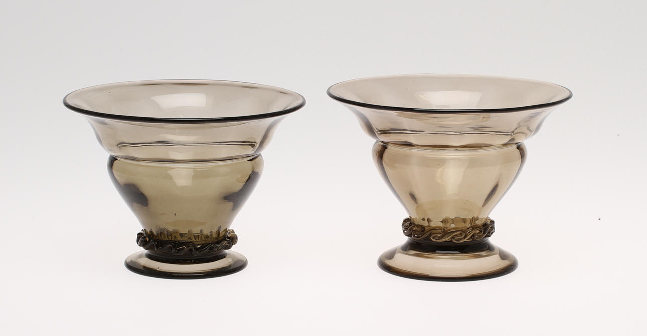 SKÅLAR, 2 st, sulfitglas, Simon Gate, Sandviks Glasbruk.
