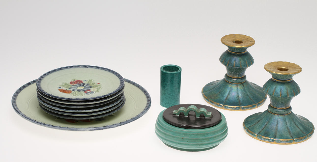 PARTI KERAMIK, 11 delar. Bland annat 1 par ljusstakar J. Ekberg, servisdelar "Primavera" Rörstrand.