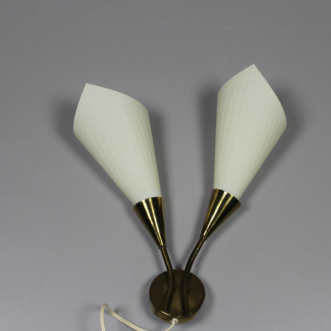 LAMPETT med två lampor.