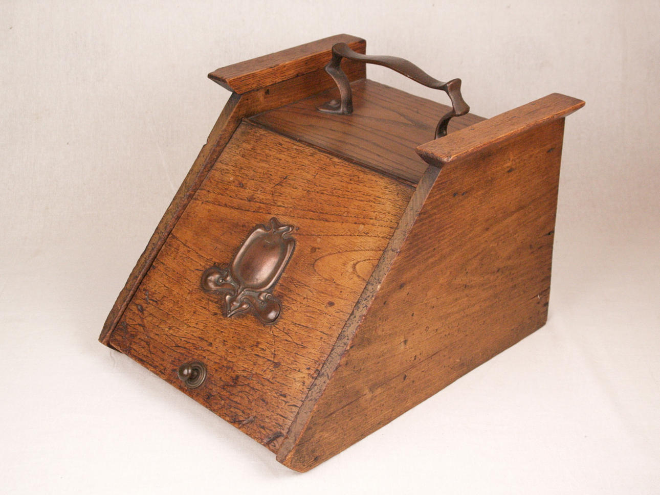 KOHLENSCHÜTTE - um 1900, mit Jugendstil-Ornament.