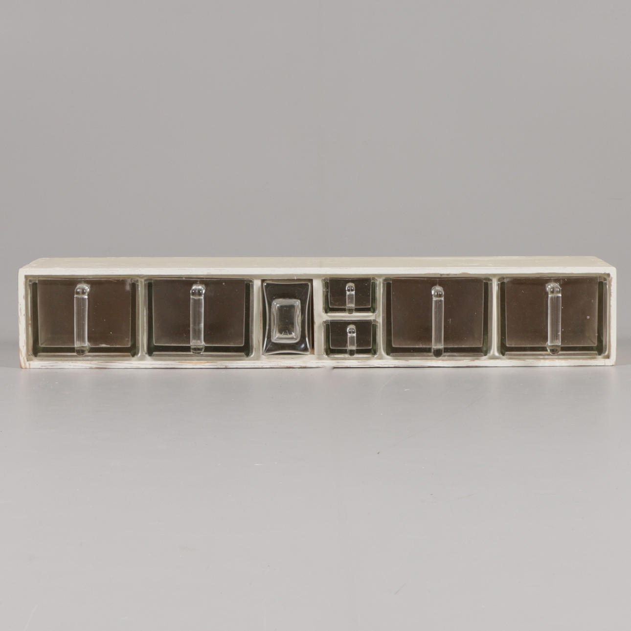 KRYDD/SPECERIHYLLA, "Reda", 1900-talets mitt.