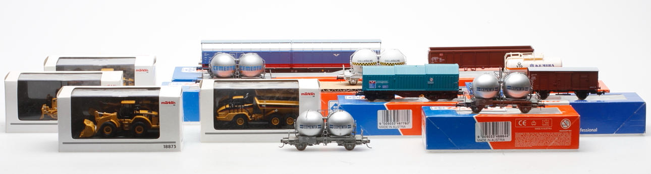 MODELLTÅG, 13 delar, Märklin, Roco.