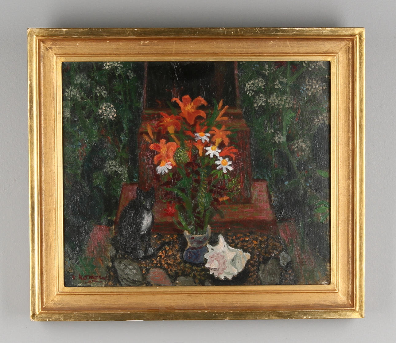 JÜRGEN VON KONOW. Blomsterstilleben med katt. Olja på duk. Signerad. 1900-tal.