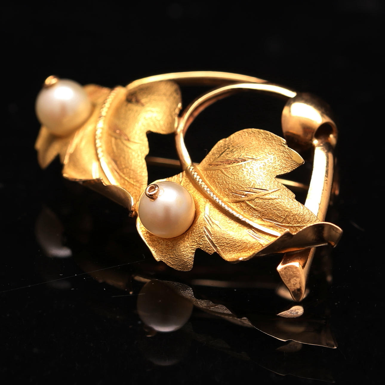 BROSCHE, 750 Gold, 6 Gramm.