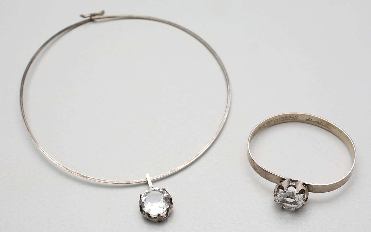 HALS & ARMRING, Sterlingsilver med bergkristall, Åke Lindström för Bengt Hallberg, Kiruna, 1973.