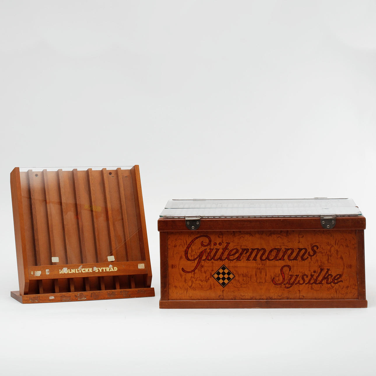 SILK BOX und NÄHGARNHALTER, Gütermanns Sysilke und Mölnlycke Nähgarn.