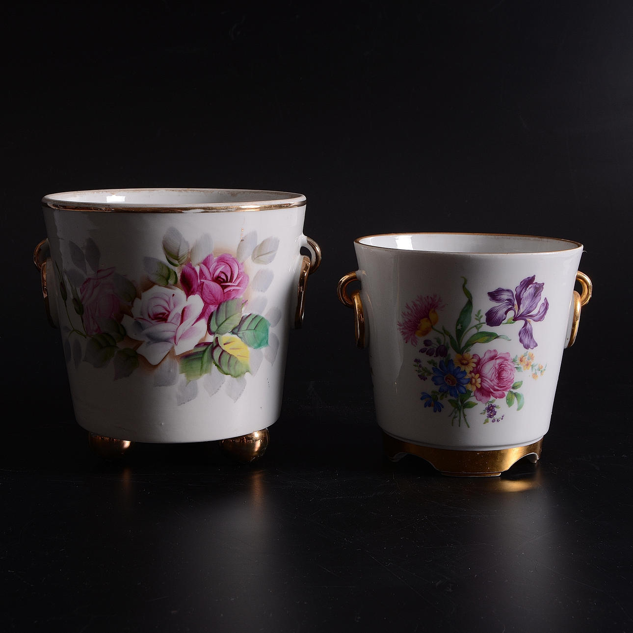 YTTERFODER, 2 st, porslin, bl a Hackefors.