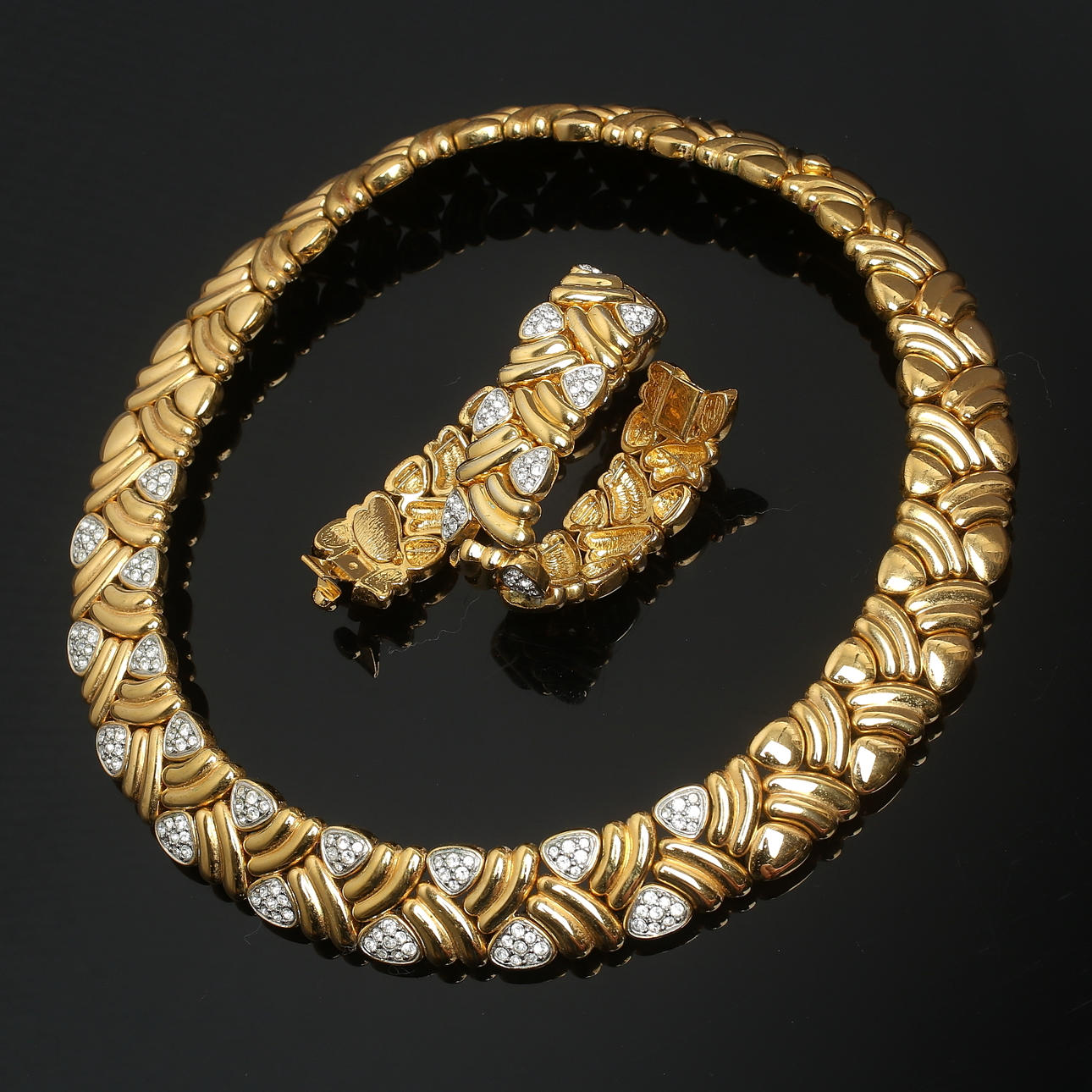COLLIER samt ARMBAND, bijouterie, 1980-tal.