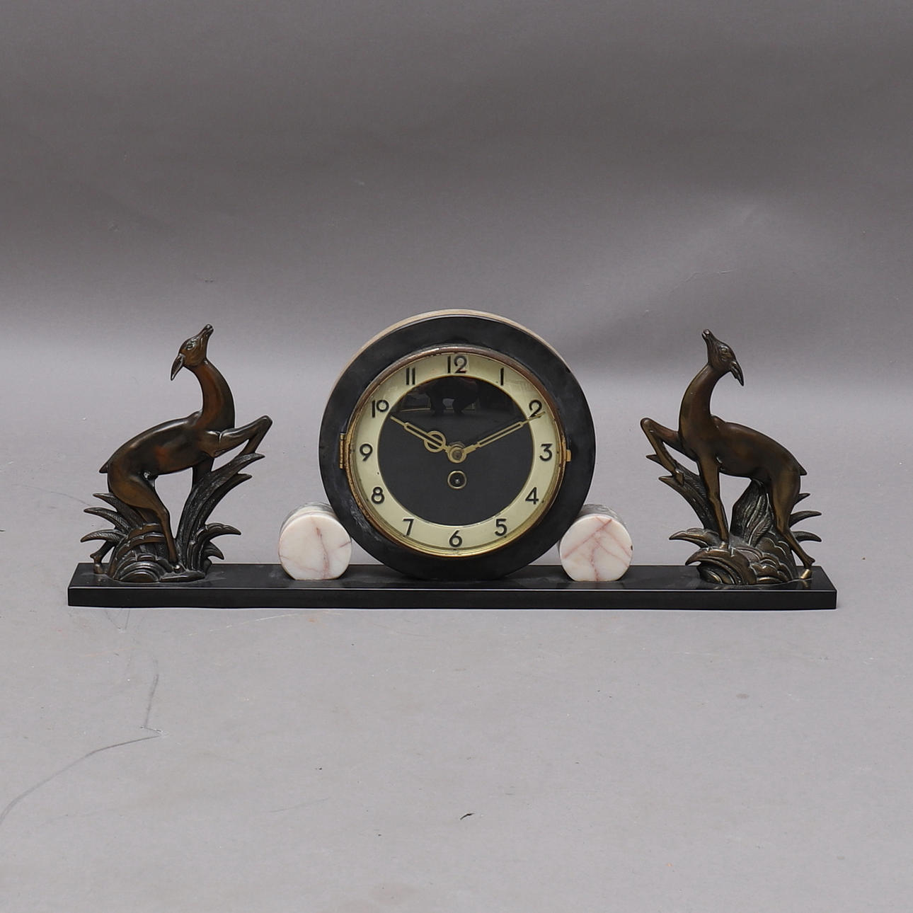 TABLE CLOCK/MANTLEPIECE, marble/bronze, Art Deco, 1920s.