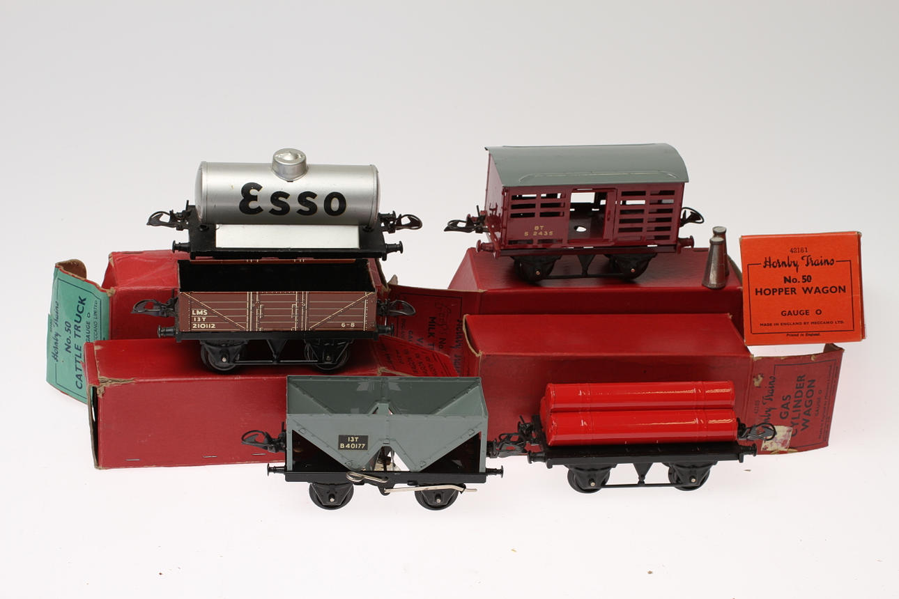 HORNBY skala 0 ENGLAND Godsvagnar 5 stycken i originalkartonger.
