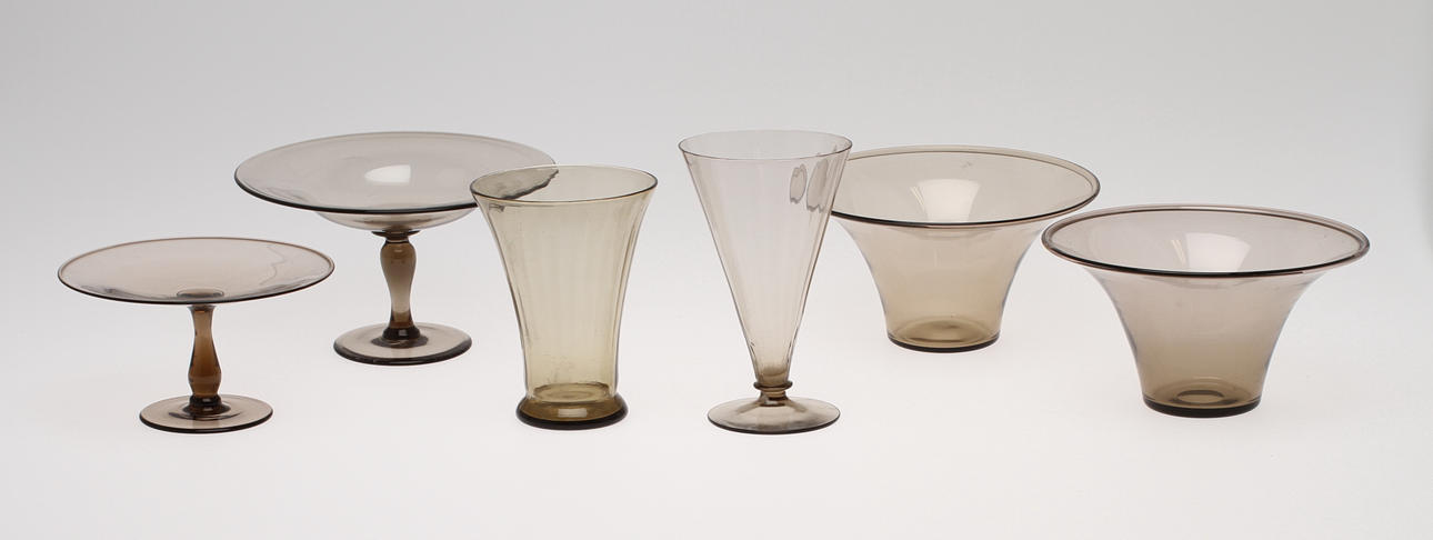 GLAS, ca 38 delar. Simon Gate.