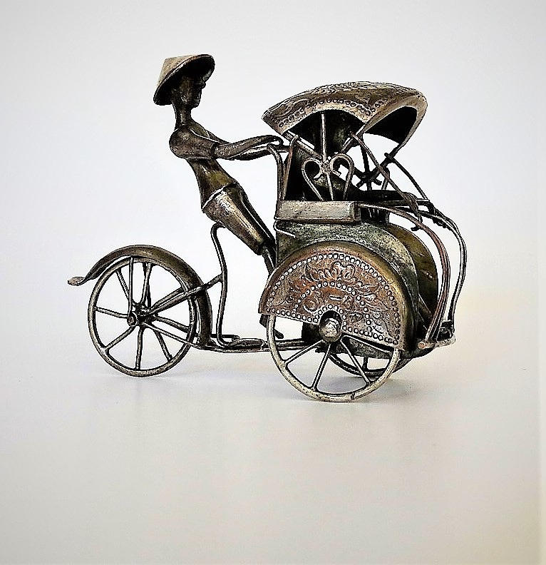RICKSHAW FÖRARE, silver 800, Kina, 20. Century.