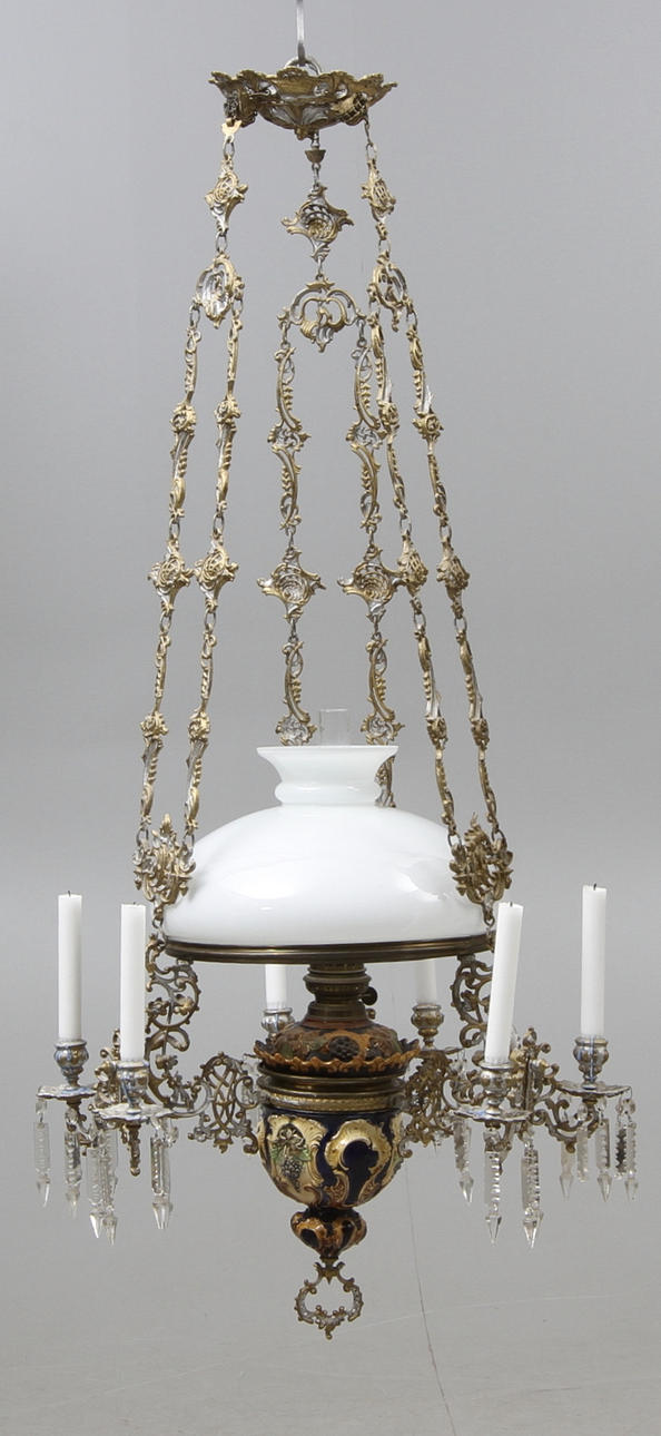 Hänglampa, majolika C:a 1900.