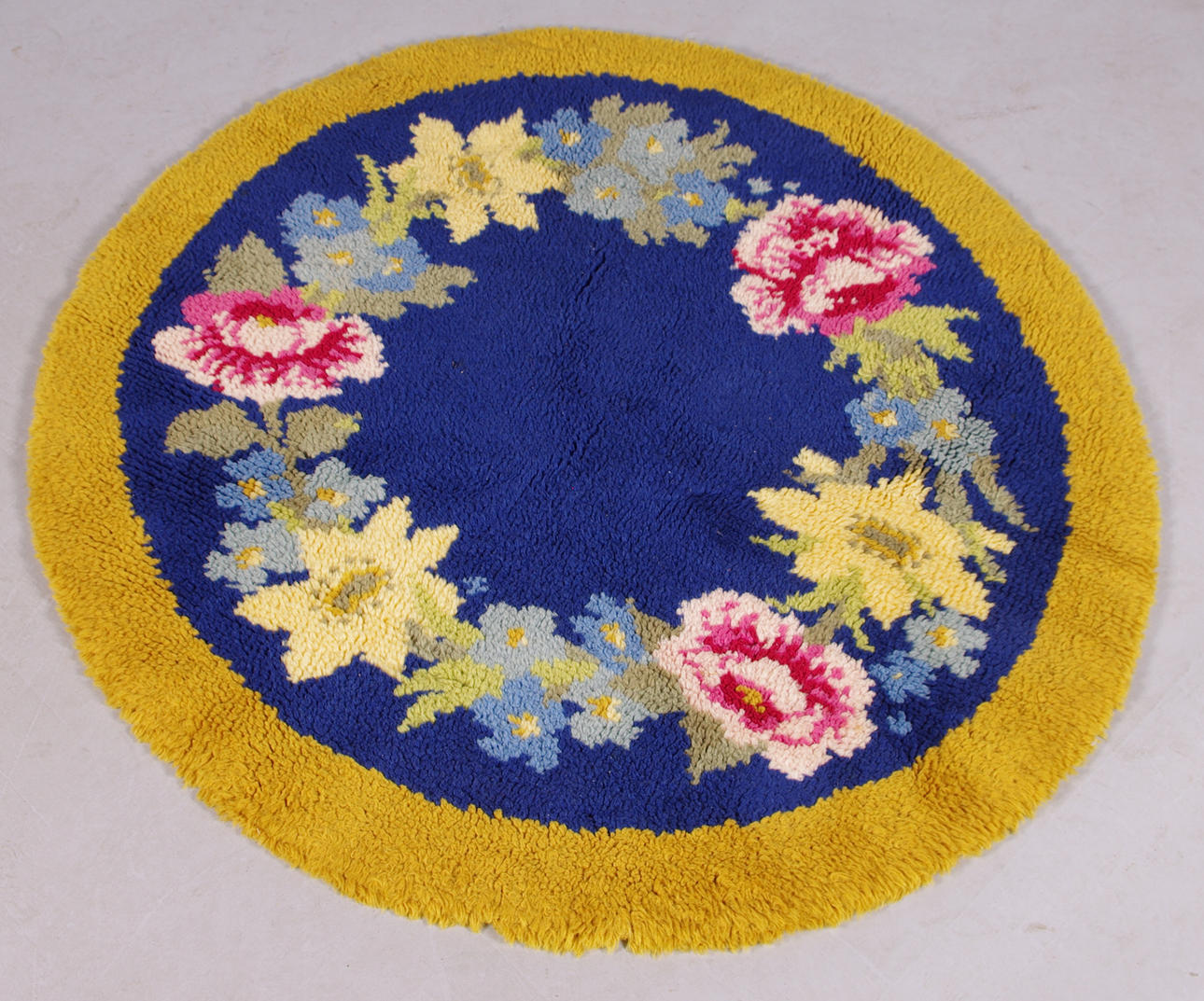 RYAMATTA, rund, diameter 115 cm.