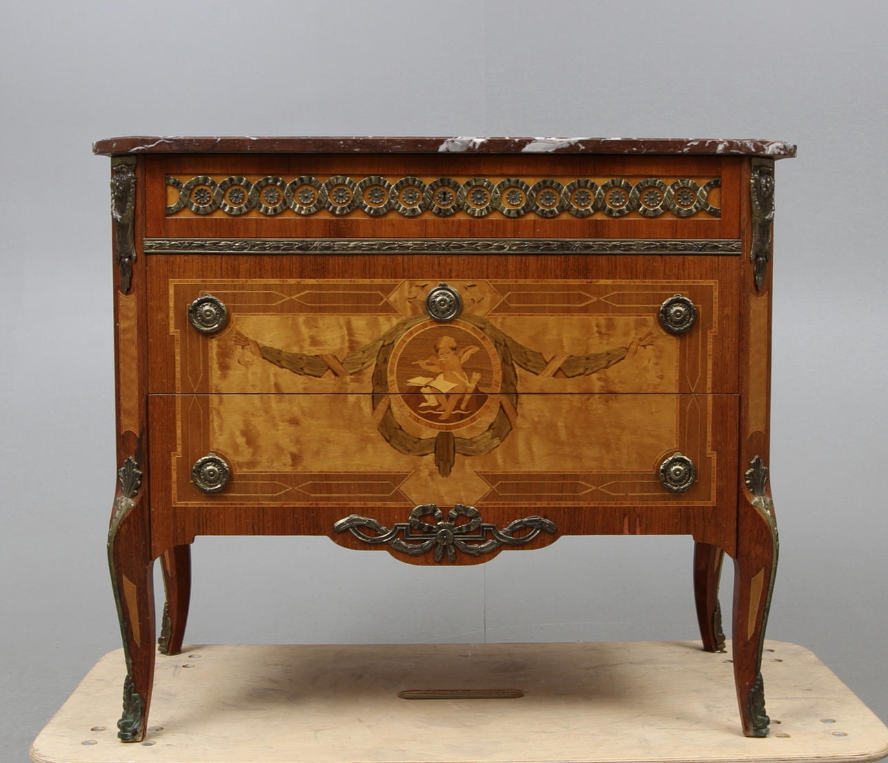 BYRÅ, sk Hauptstil, 1900-tal.