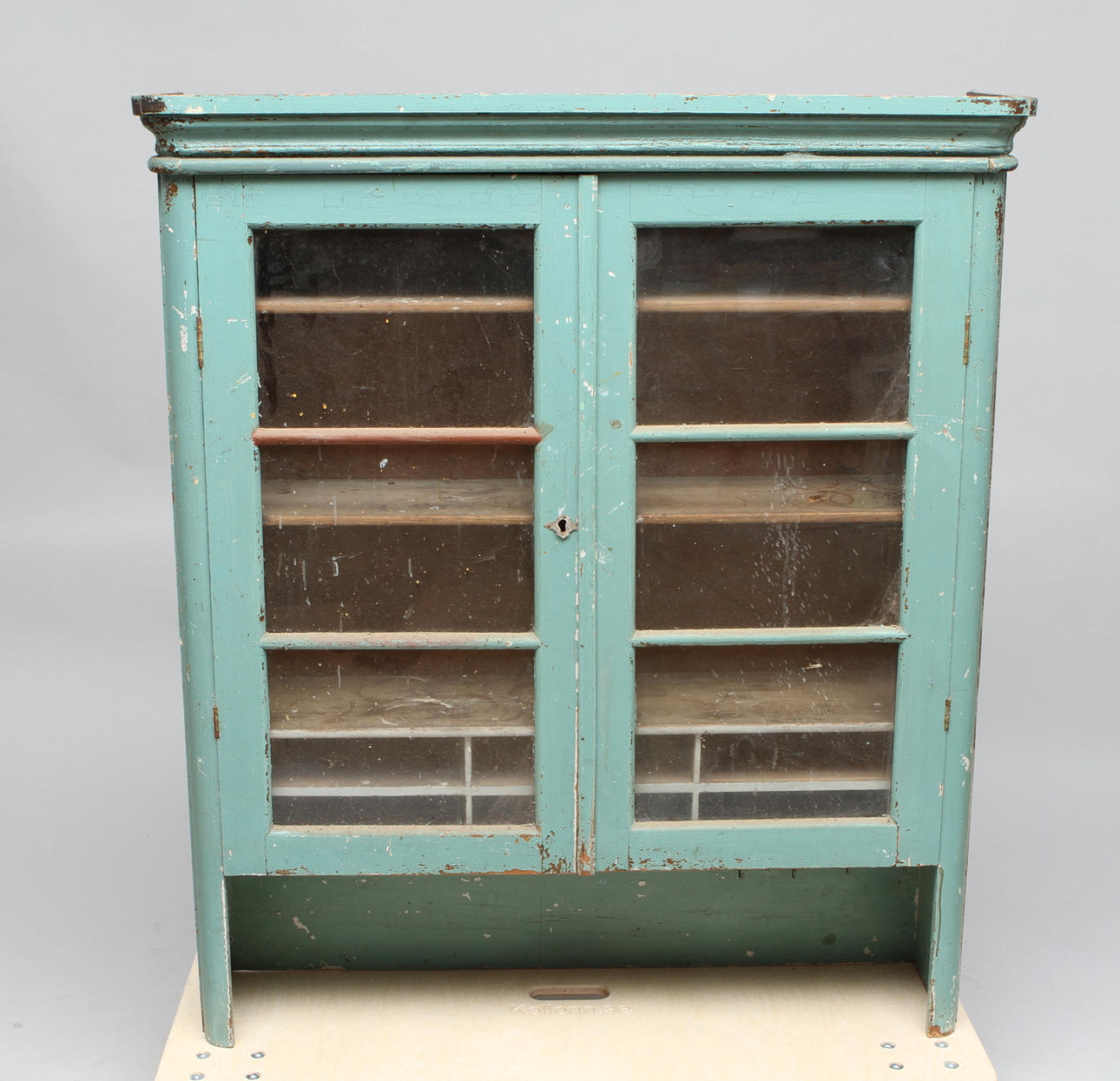 VITRINÖVERDEL, 1800-tal.