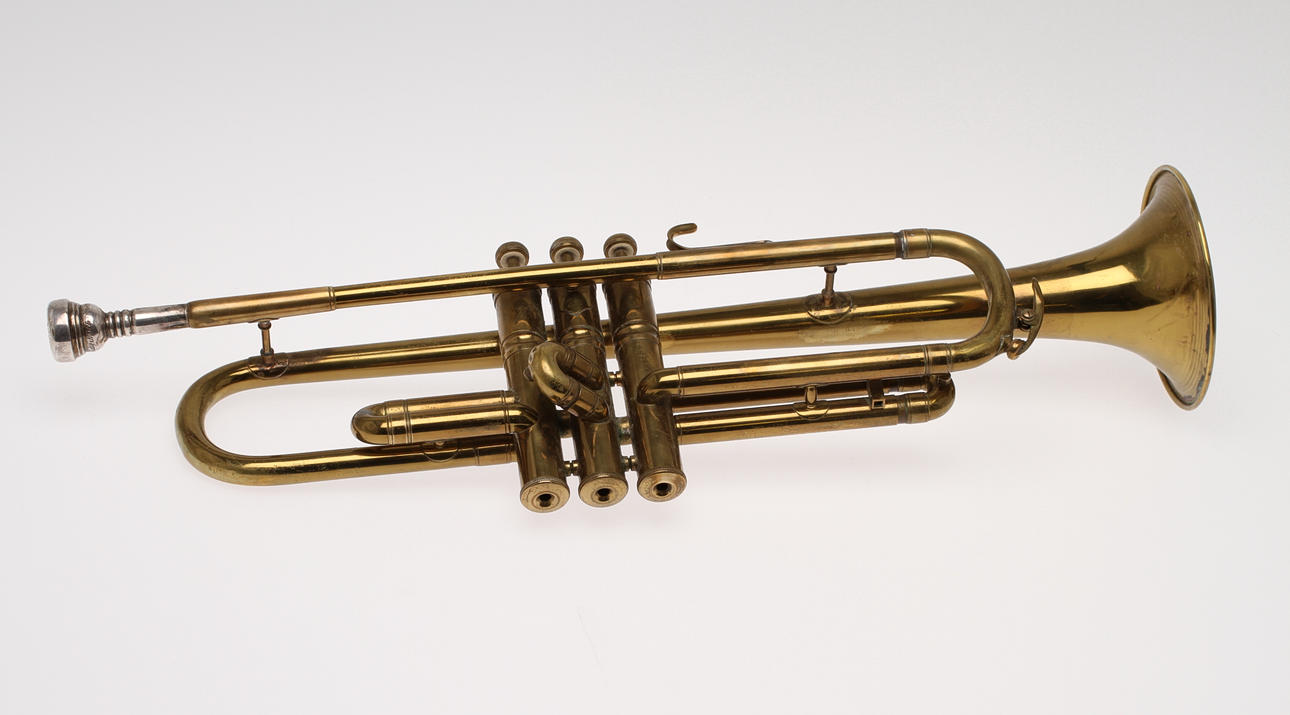 TRUMPET, i väska.