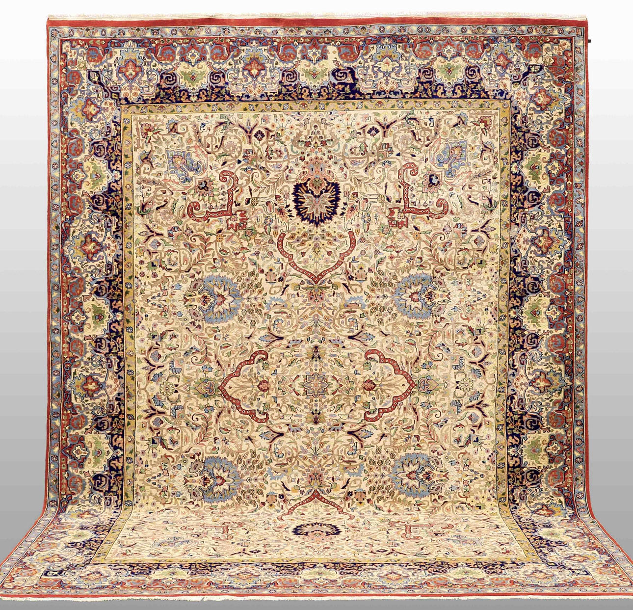 CARPET, Oriental, 365 x 270 cm.