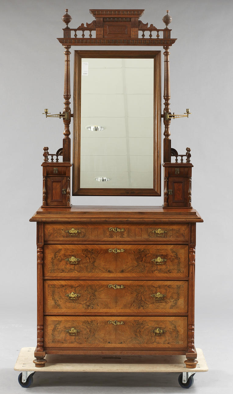 SPEGELBYRÅ, nyrenässans.