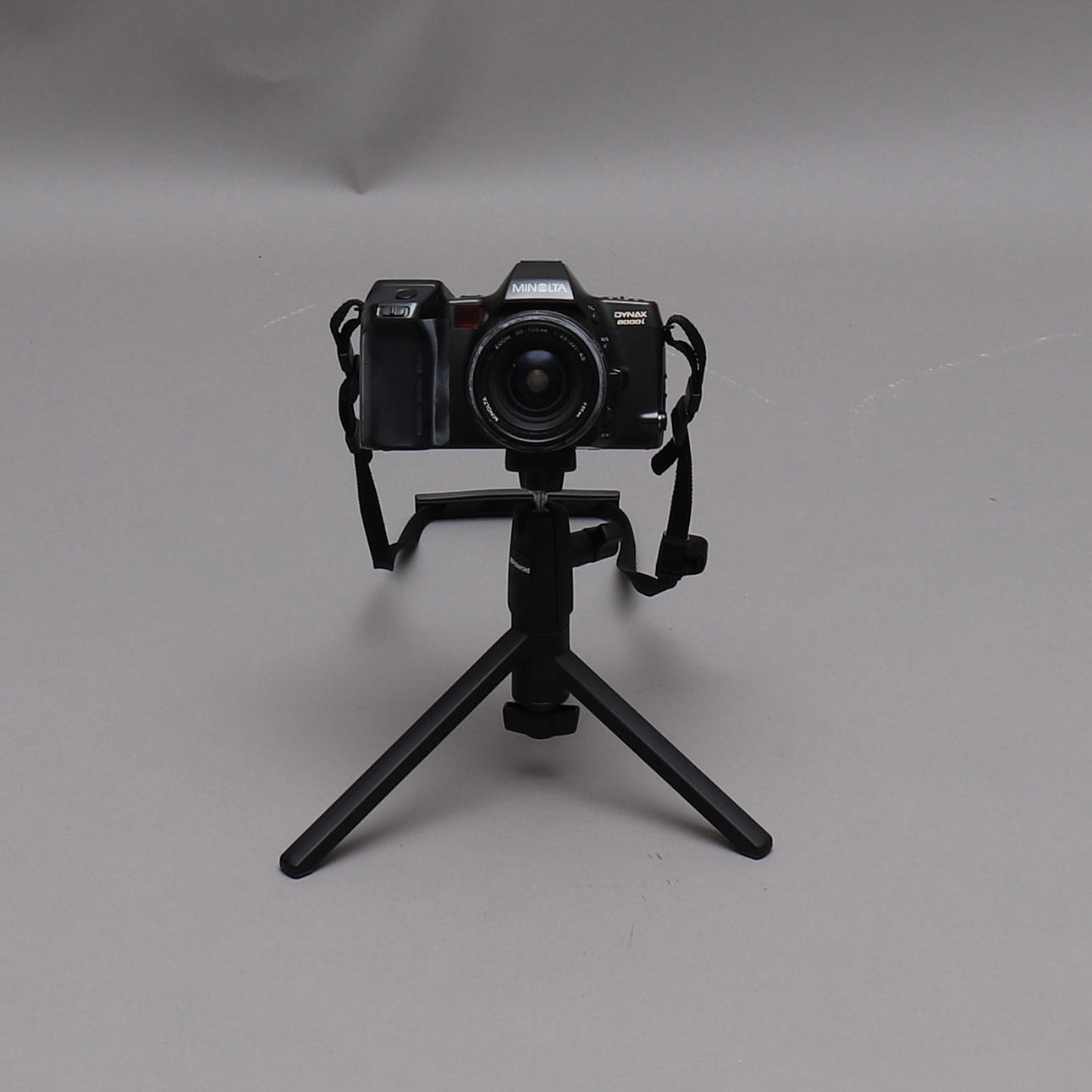 KAMERA, Minolta Dynax 8000i, mit Zubehör.