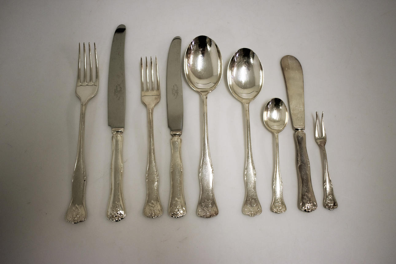 CUTLERY 83 pieces nyilver, Nils Johan.