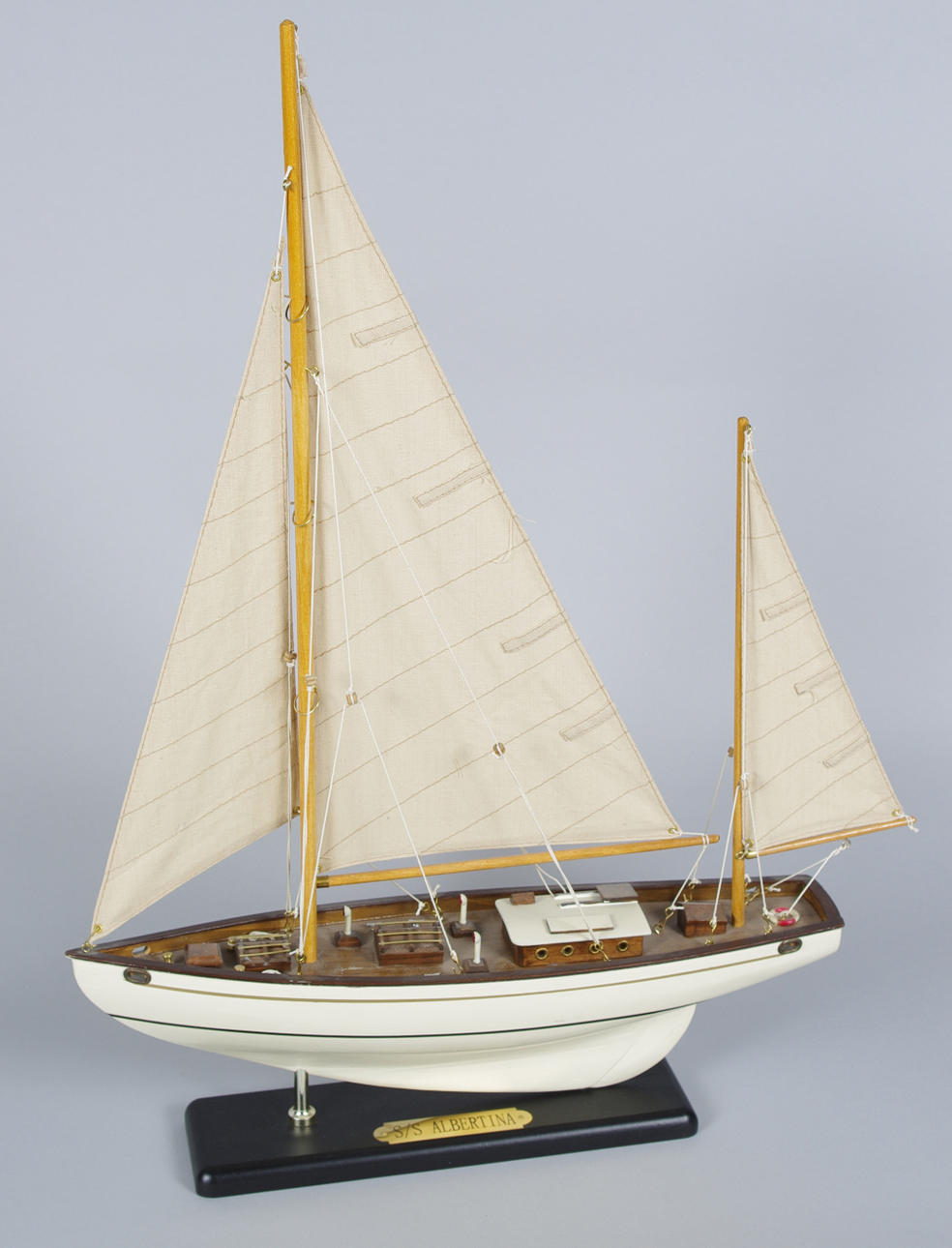 SEGELBÅTSMODELL, S/S Albertina.