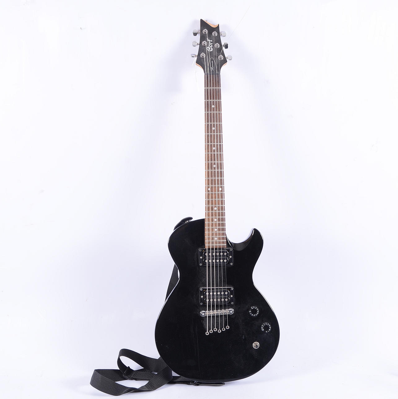 ELGITARR CORT ZENOX.