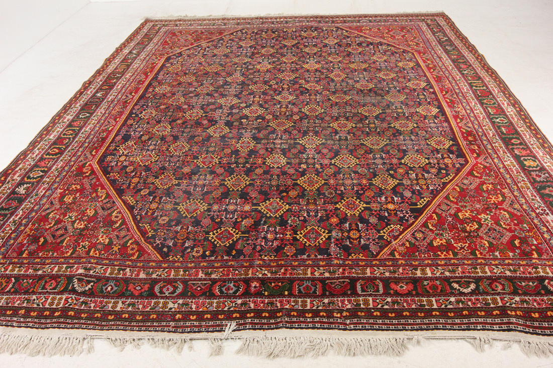 MATTA, Shiraz, 400 x 300cm.