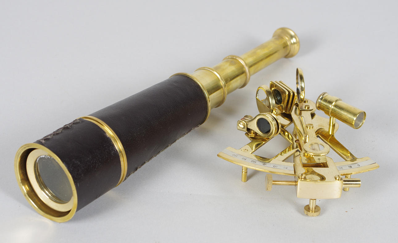 TUBKIKARE SAMT SEXTANT, mässing, samtida.