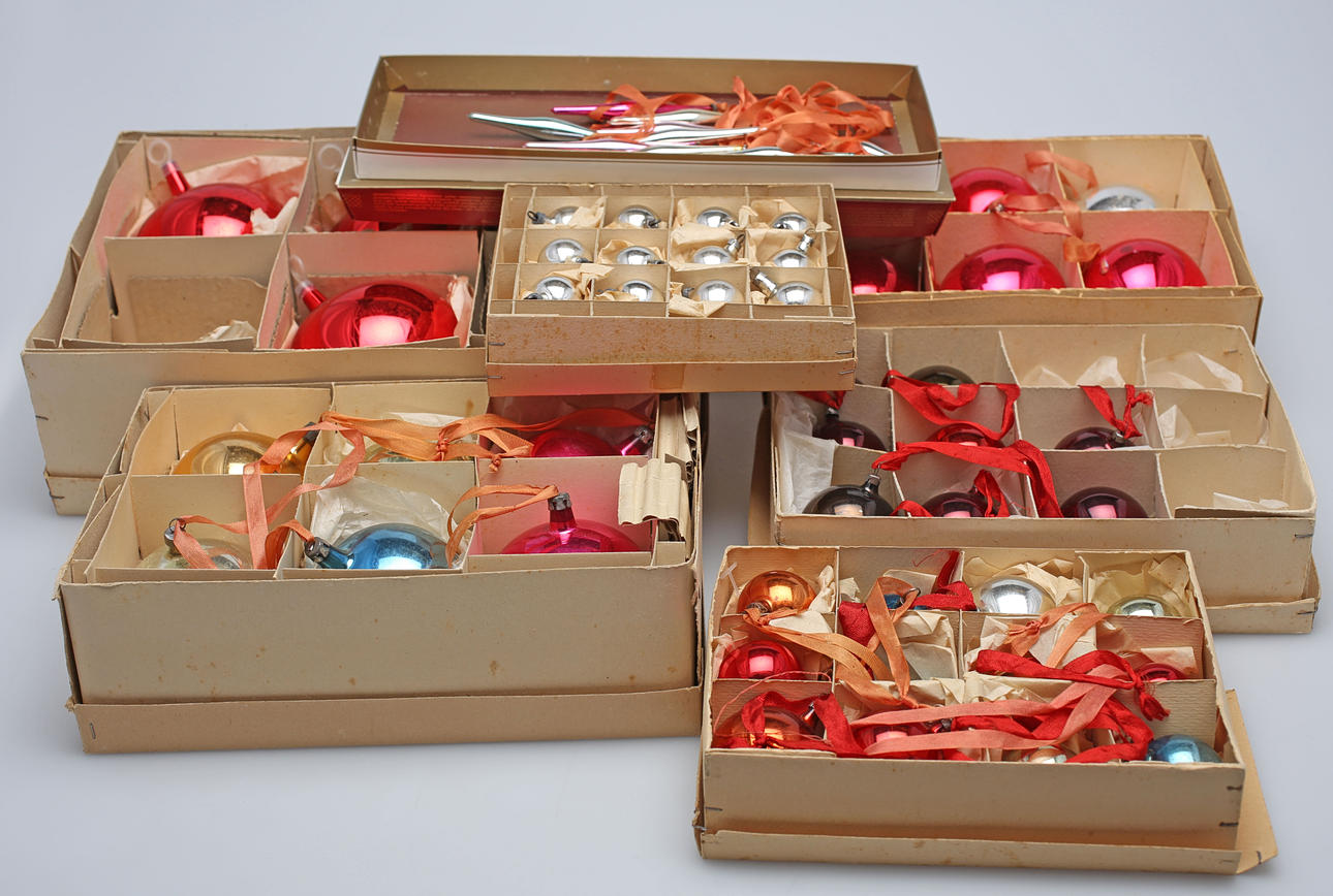 PARTI JULGRANSKULOR, 1900-tal.