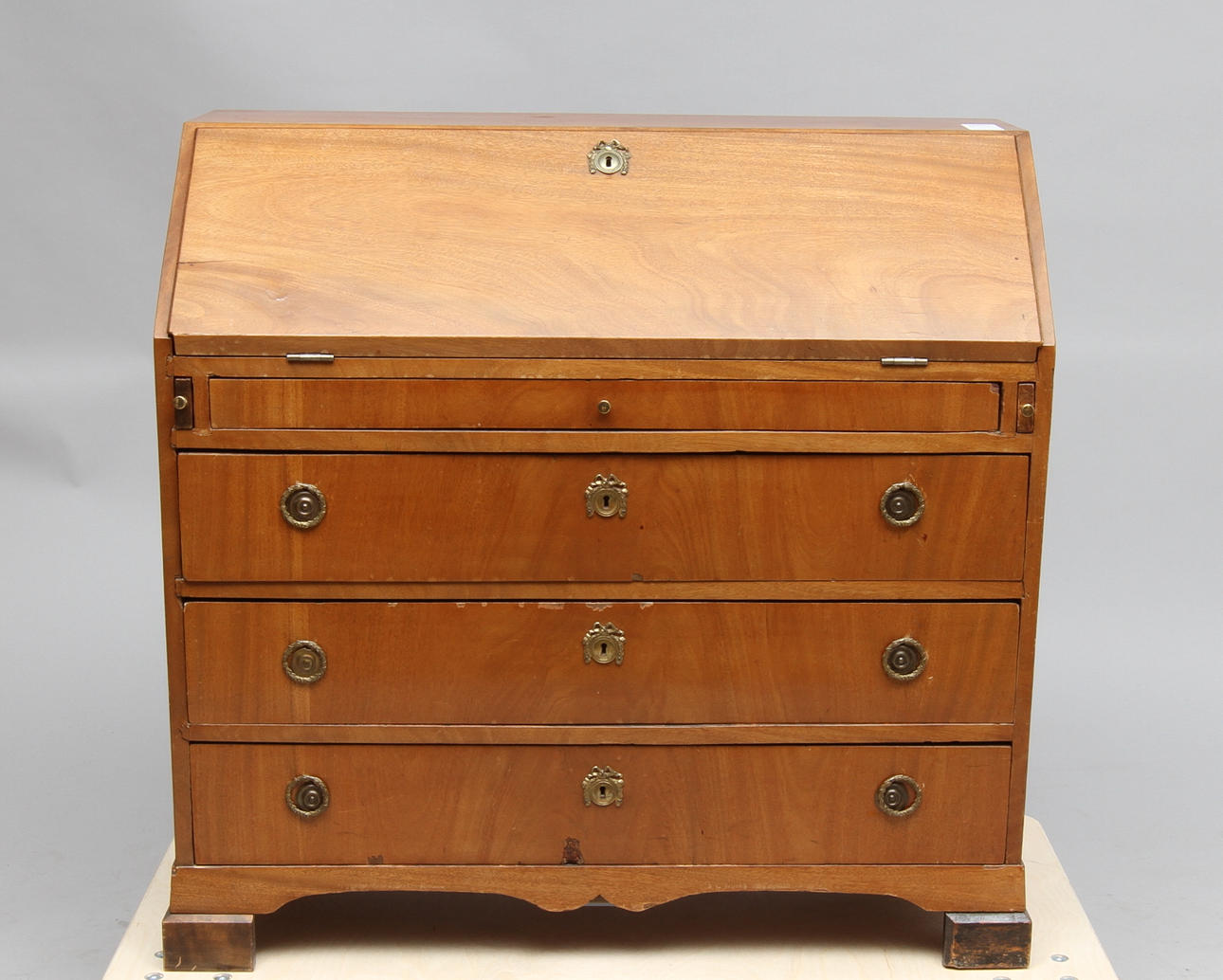 SNEDKLAFFSEKRERÄR, mahogny, 1800-tal.