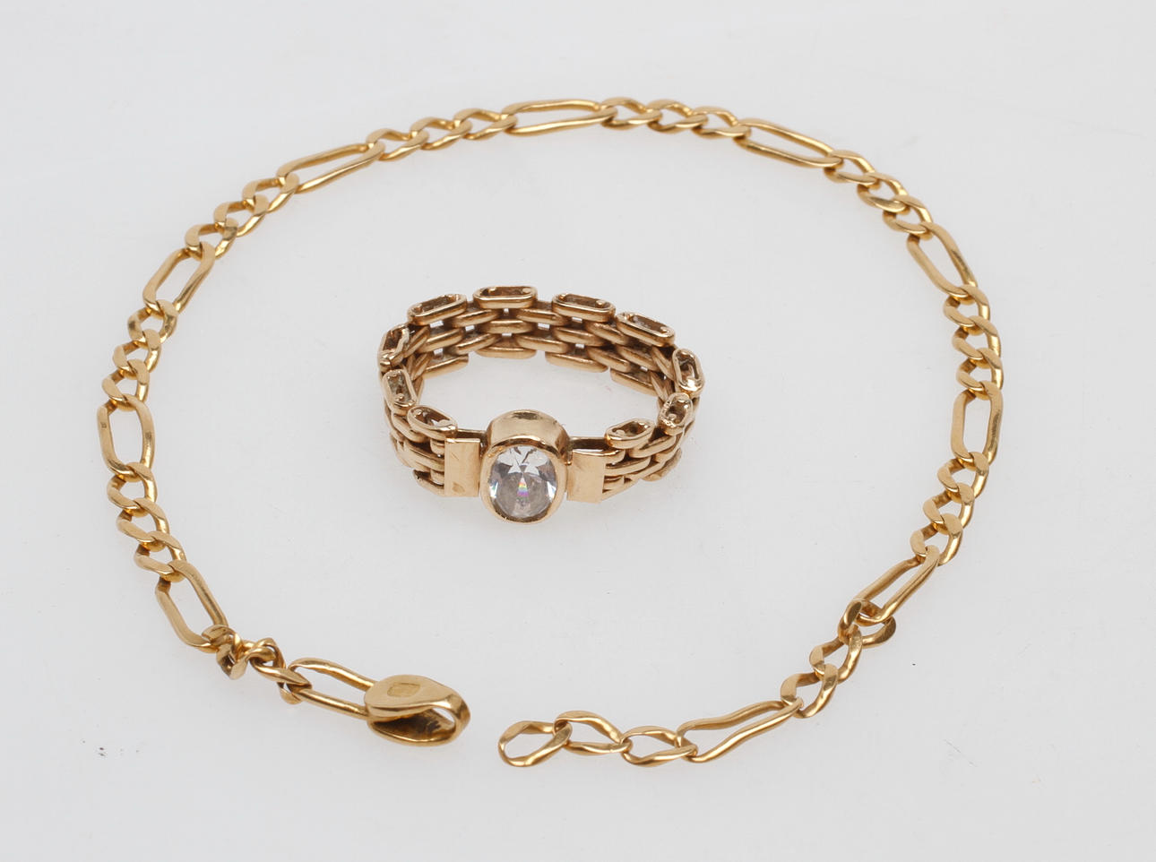 ARMBAND samt RING MED STEN, 18k guld, vikt ca 9,7 gr.