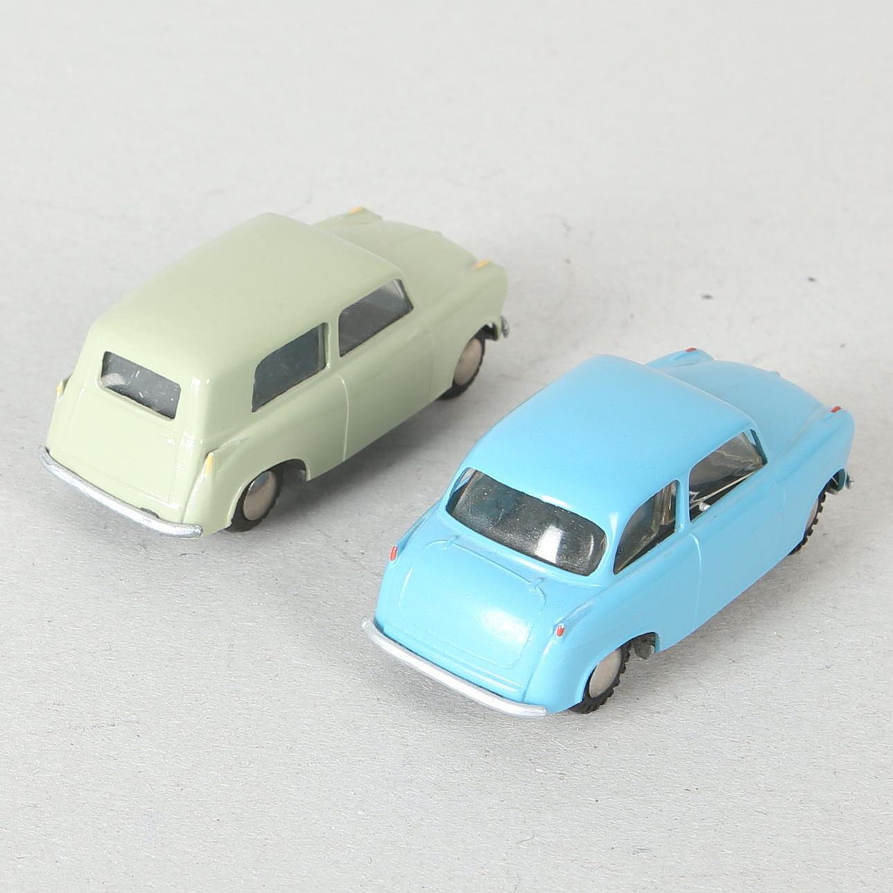 TEKNO, 2 stk, Lloyd 816 personbil og 817 stationcar, Danmark