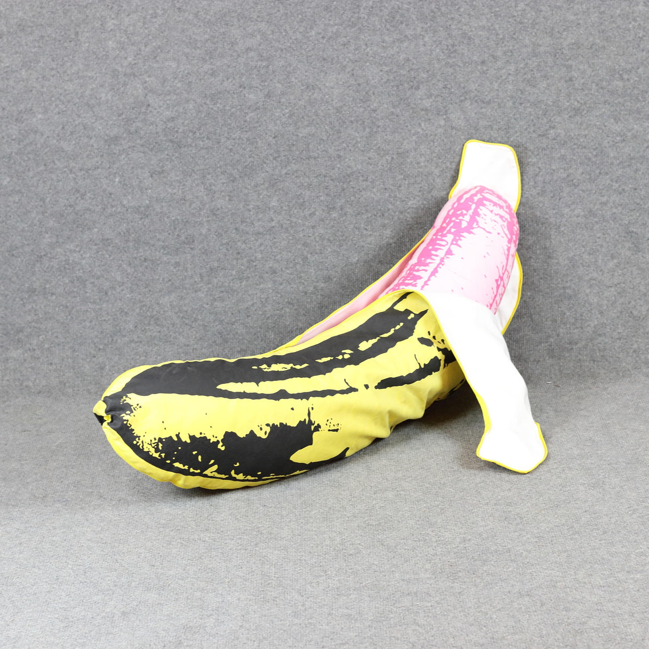 ANDY WARHOL × MEDICOM TOY バナナプラッシュ クッション Amazon.co.jp: アンディ ウォーホル バナナ プラッシュ ANDY