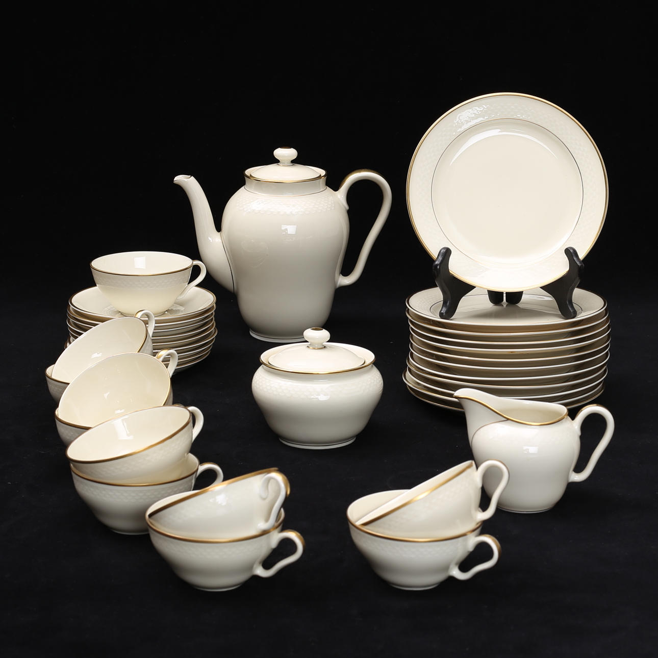 COFFEE SET, 35 pieces, Thomas Ivory, Bavaria, Germany.