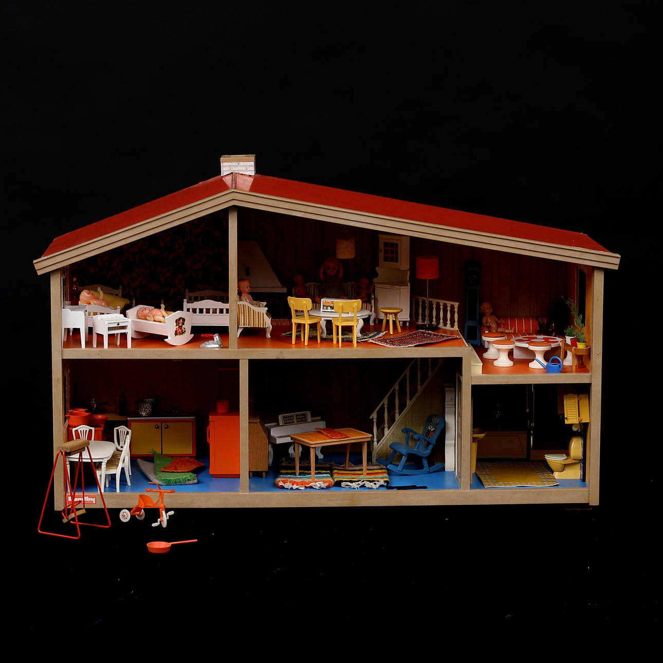 DOCKHUS med inredning, Lundby, 1960/70-tal.